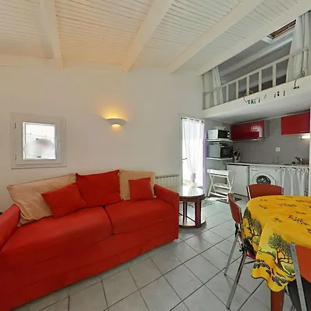 Maison 2 Pieces Avec Mezzanine, Piscine Chauffee, Proche Mer, Parking Prive - - Fr-1-224a-7